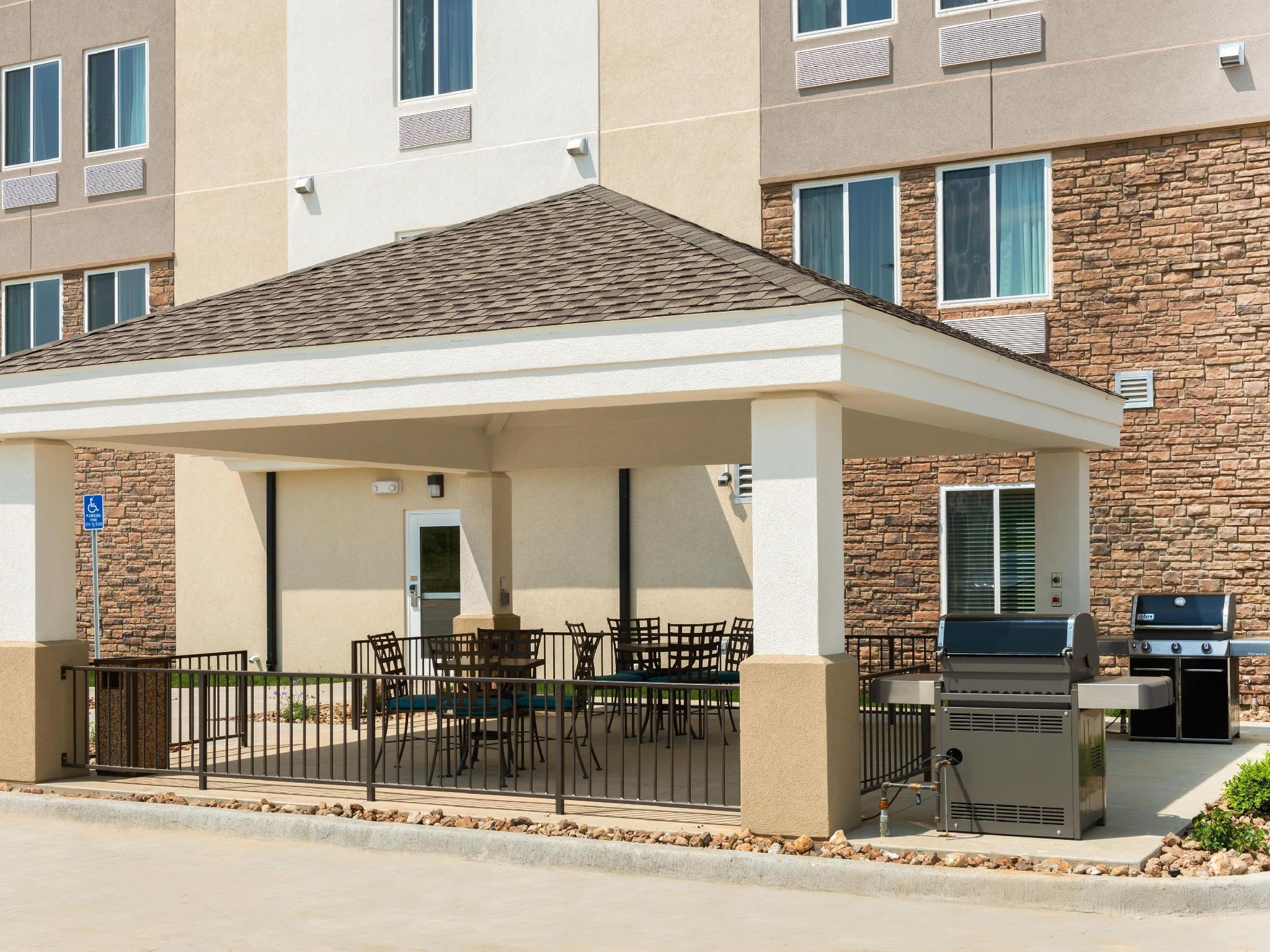 Candlewood Suites Columbia Hwy 63 & I-70 By Ihg Extérieur photo